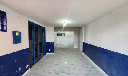 Salão comercial com espaço amplo, 01 copa no bairro Bosque da Saúde.