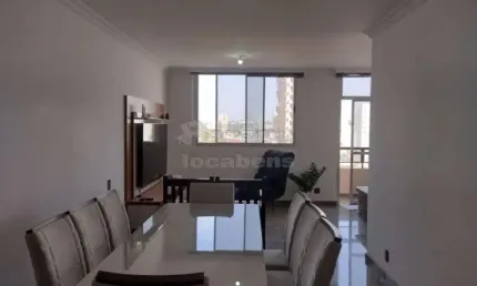 Boa Vista Apartamento de 03 dormitórios, 02 vagas de garagem.