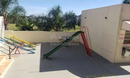 Apartamento no Higienópolis com 03 dormitórios, 01 vaga de garagem Com Elevador