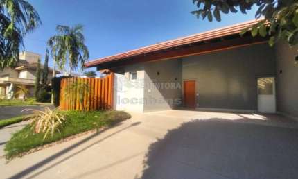 Condominio Damha III - Casa de esquina com 3 dormitórios sendo 1 suíte com closet e 2 tipo apartamento