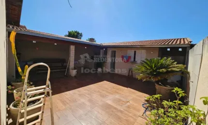 Ótima Casa Residencial para venda - 3 Dormitórios / Jardim Maria Lúcia