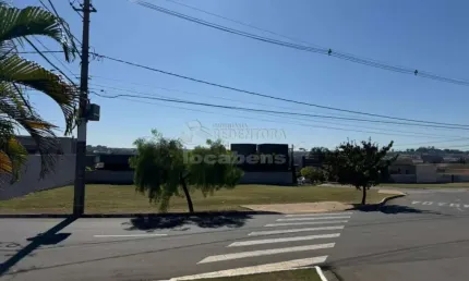Terreno de 744 m² no condomínio residencial recanto do lago