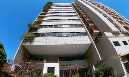 Ótimo Apartamento Residencial para Locação/Venda - 3 Dormitórios / Centro