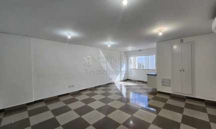 Sala comercial no bairro Jardim Urano com 01 banheiro.