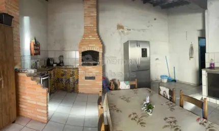 Excelente Casa com churrasqueira no Conjunto Habitacional SJ Rio Preto