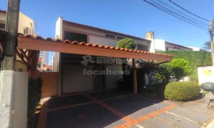 Green Village I - Higienópolis Zona Sul - Sobrado conjugado com 4 dormitórios contendo 2 suítes sendo 1 delas master e 2 tipo apartamento