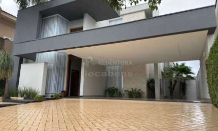 Casa localizada no Damha V com 03 dormitórios e 2 vagas de garagem.