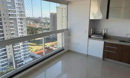 Apartamento localizado no bairro Bom Jardim / Edifício Vega com 03 suítes e 2 vagas de garagem.