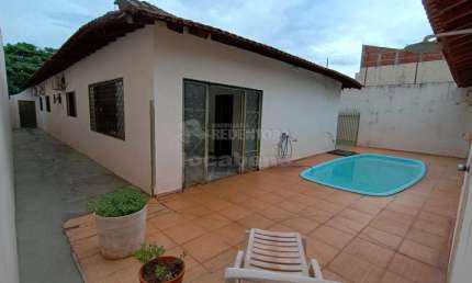 Venda de Casa Residencial ou Comercial - Votuporanga