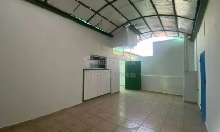 Casa Comercial para Locação - 4 Salas / Vila Aeroporto