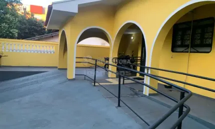 Excelente Casa Comercial para Locação / Cidade Nova