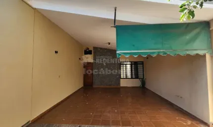 Casa para Venda com 4 dormitórios localizada no bairro Vila Diniz.