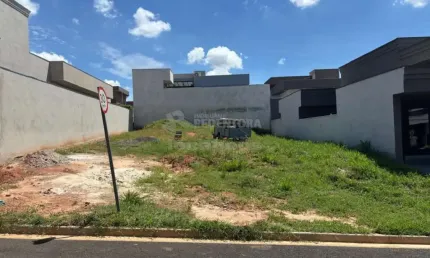 Terreno no condomínio village provence, área de 299,00 m² plano.