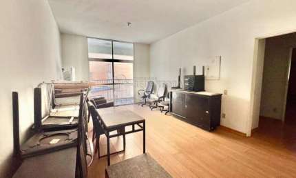 Apartamento com 3 dormitórios, sacada e Elevador no Parque Industrial