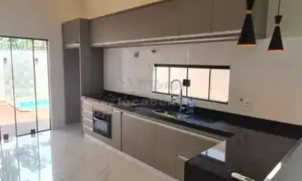 Excelente Casa Residencial para Venda - 3 Dormitórios / Menezes I