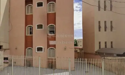 Apto no jardim panorama, com 2 dorms, sendo 1 apto, sala ampla com sacada, pisos em cerâmica