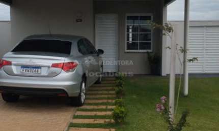 Casa Residencial Reserva Pacaembu com 02 dormitórios, 01 vaga de garagem.