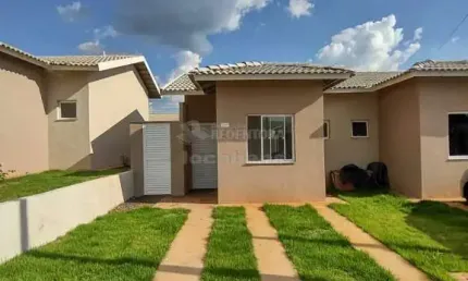 Ótima Casa em Condomínio para Locação - 2 Dormitórios / Garden RNI