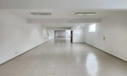 Parque Industrial Salão comercial amplo de 02 andares.