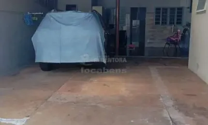 Casa no Residencial Caetano ideal para moradia e trabalho com  2 dormitórios e 06 vagas de garagem.