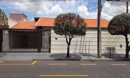 Casa com 3 quartos para alugar no Parque Residencial Romano Calil, São José do Rio Preto 