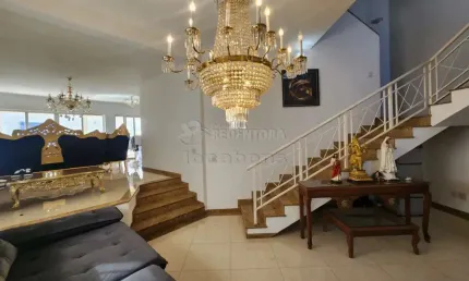 Parque Residencial Damha 1, Sobrado de 04 dormitórios tipo apartamento, área gourmet com piscina.