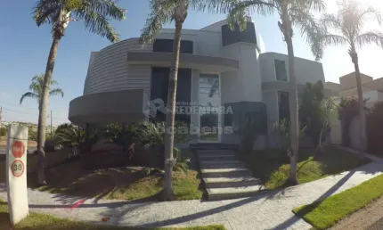 Linda casa em ótima localização no condomino damha 4