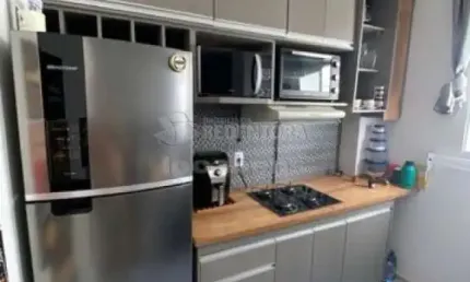 Apartamento com 02 dormitórios,  01 vaga de garagem no bairro Jardim Simões.