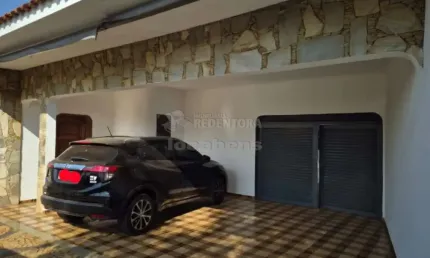 Jardim estrela casa de 03 dormitórios sendo 1 tipo apartamento, área gourmet com piscina.