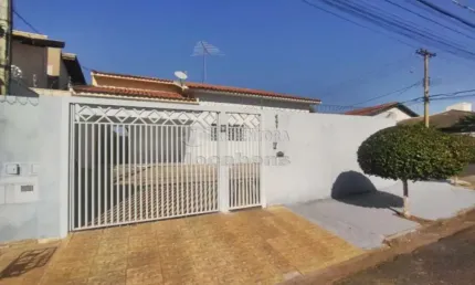 Casa com 2 quartos para alugar no Jardim Tarraf II, São José do Rio Preto 