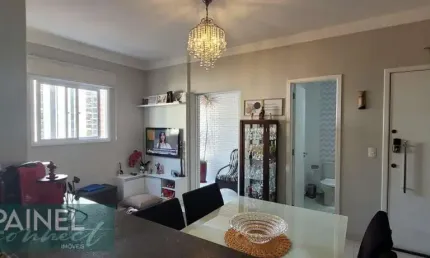 Ótimo apartamento com varanda no boqueirão a apenas 1 quadra da praia.