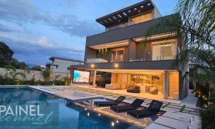 Luxuosa Casa à Venda em Riviera de São Lourenço - Bertioga