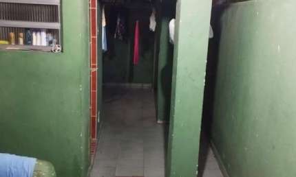Venda Casa em Vila Jockei Clube - 300m², 2 Dormitórios, R$250k