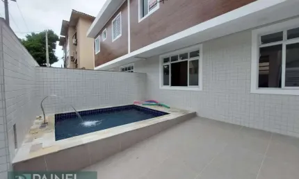 Casa à Venda em Embaré - Santos: 3 Dormitórios, 110m²