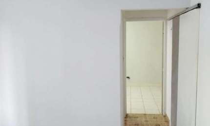 Sala Comercial no Centro de São Vicente - 45m², 1 Dorm, 1 Banheiro