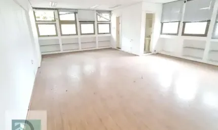 Sala comercial para alugar na Avenida Ana Costa, 222, Gonzaga, Santos