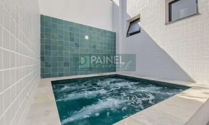 Casa à Venda em Embaré - Santos: 2 Suítes, 110m² por R$980k