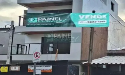 Casa à Venda em Embaré - Santos: 3 Suítes, 206m² por R$1,95M