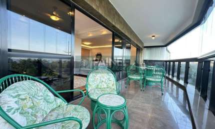 Apartamento de 252m² à venda e locação na Pompéia, Santos