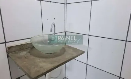 Casa comercial para alugar na Avenida Prefeito José Monteiro, 392, Vila Valença, São Vicente