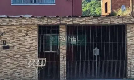 Casa à venda em Vila São Jorge, Santos: 140m², 4 dormitórios, 2 banheiros, por R$235.000. Confira!