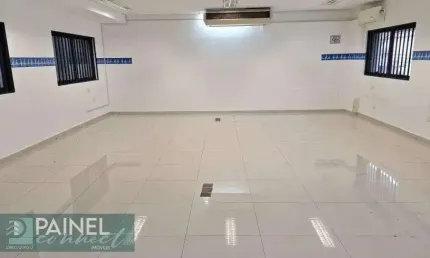 Loja no boqueirão - 382m², 3 banheiros e sala ampla por 17k