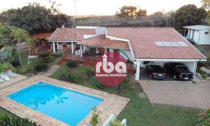 Belíssima casa estilo chácara no Condomínio Lagos de Shanadu em Indaiatuba em lote de 5.000 m²