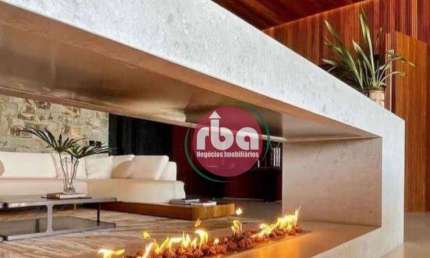 Casa assobradada à venda no Condomínio Lagos D Icaraí em Salto