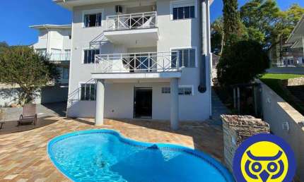 Casa com 3 quartos para alugar na Rua Europa, Trindade, Florianópolis