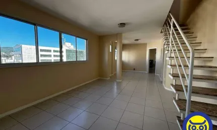 Apartamento com 3 quartos para alugar na Rua Professor Milton Roque Ramos Krieger, Trindade, Florianópolis