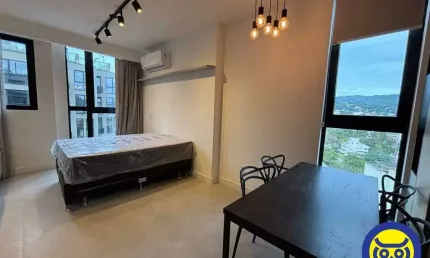 Studio Mobiliado ao Lado da UFSC, Pronto para Morar