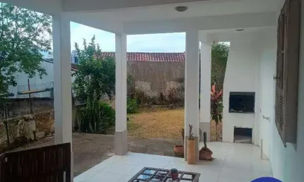 Casa com 2 quartos para alugar na Rua General Nestor Passos, Centro, Florianópolis