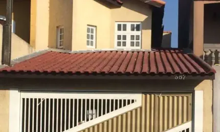 Casa com 3 quartos à venda no Parque Maria Helena, Suzano  por R$ 635.000