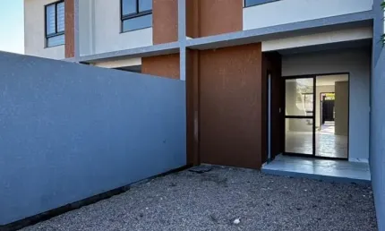 Sobrado espaçoso e moderno no rio vermelho!  2 dormitórios | 2 vagas
